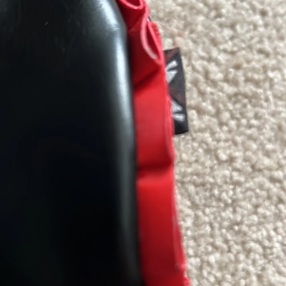 NWT- Emily The Strange Vintage Make up Bag. - Picture 12 of 14